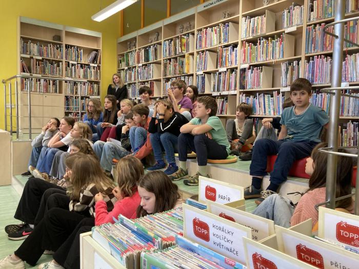 Páťáci v okresní knihovně