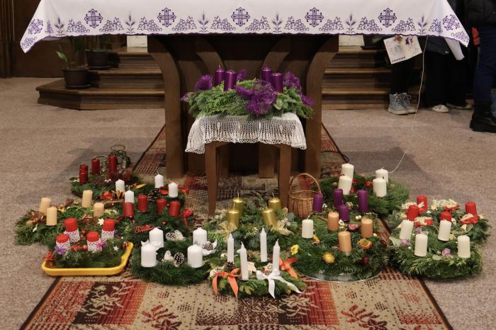 Svěcení adventních věnců