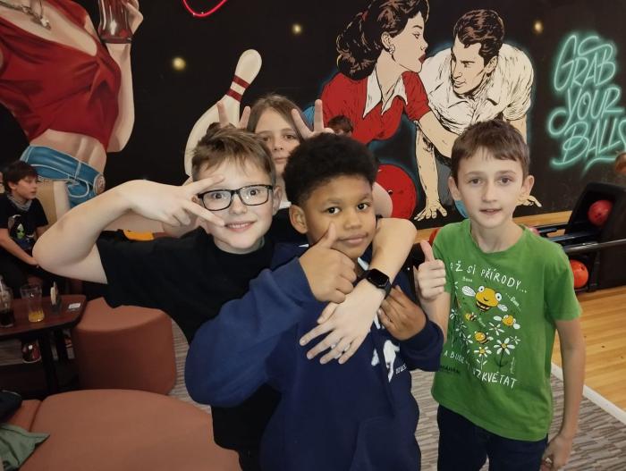 Čtvrťáci poprvé na bowlingu